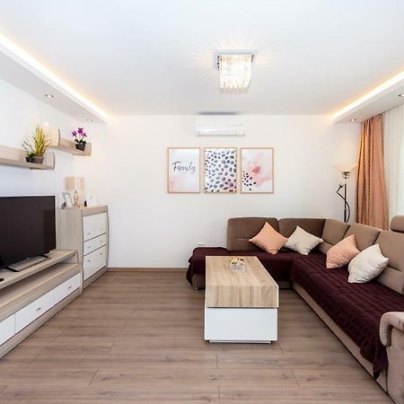 Apartments Iva Brstilo Omiš Kültér fotó