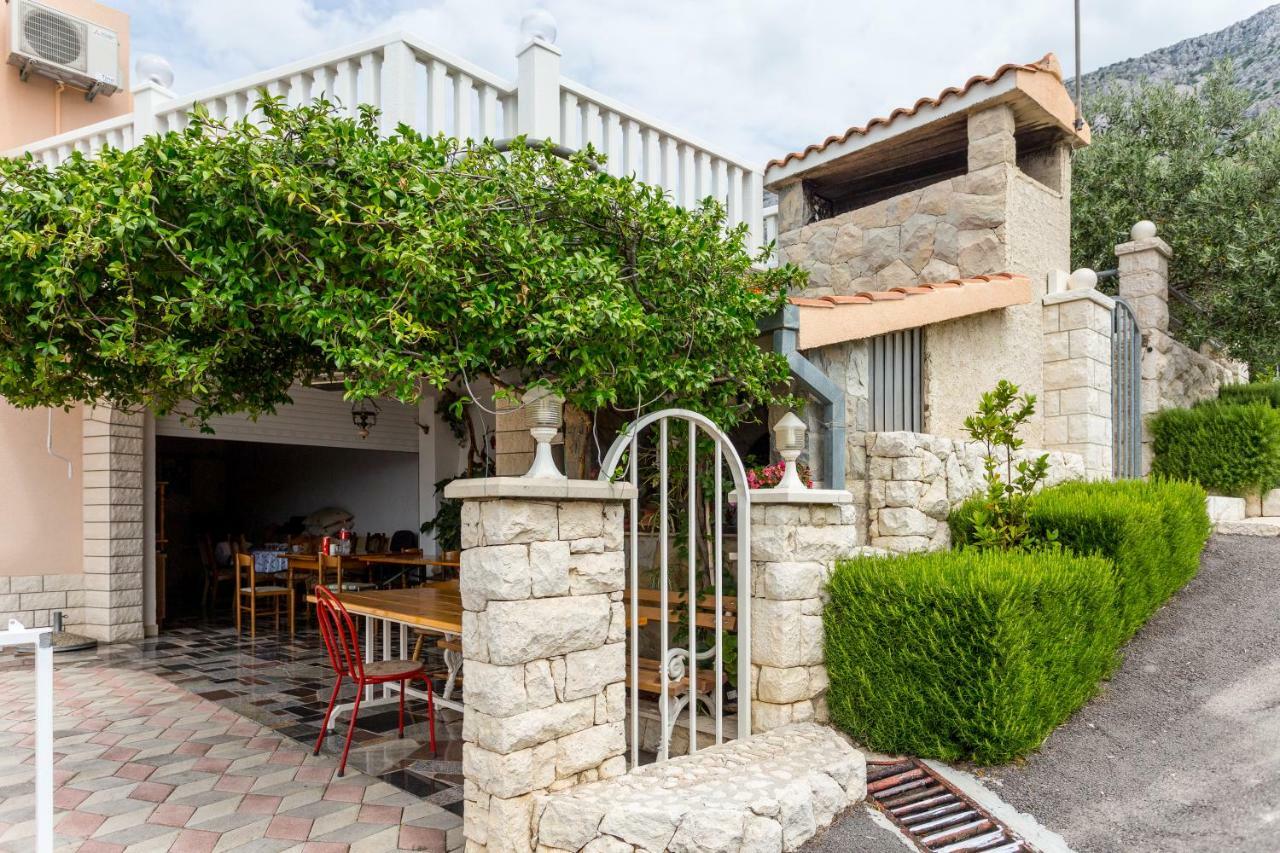 Apartments Iva Brstilo Omiš Kültér fotó